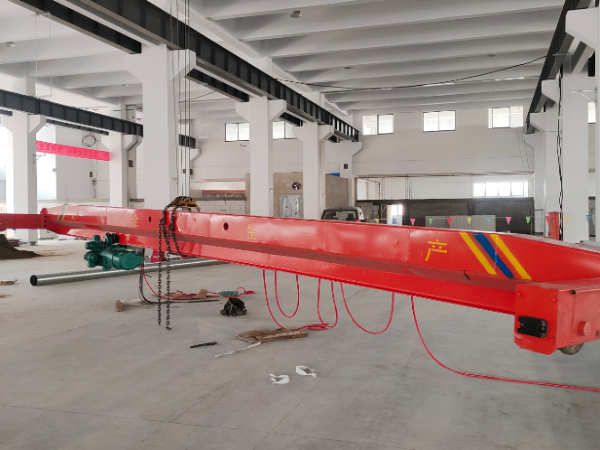 單梁行車接線圖更新后，如何確?，F(xiàn)場操作人員知曉？接線圖更新與操作人員培訓策略